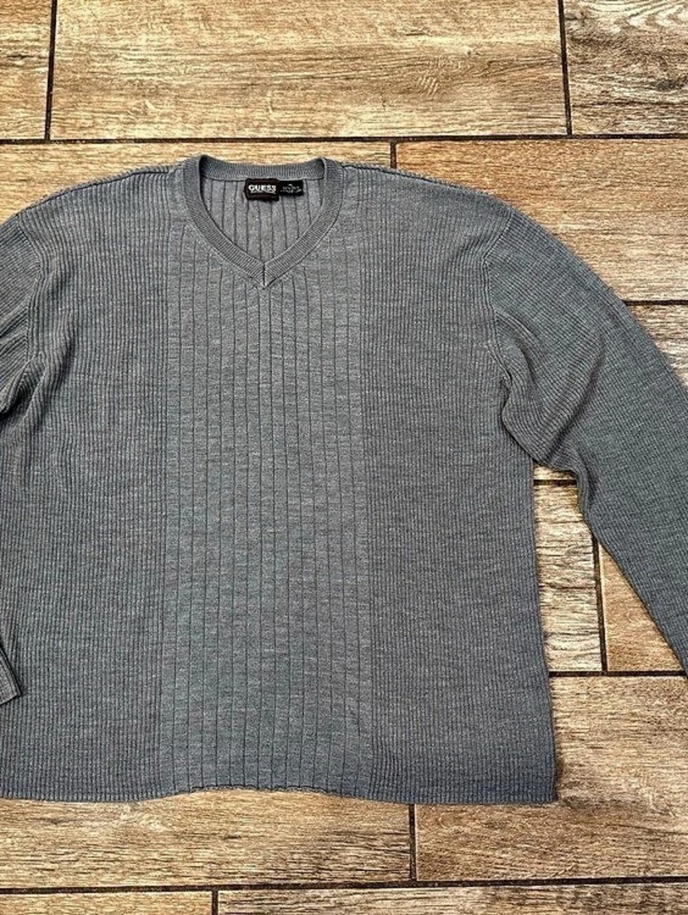 GUESS Men’s Ribbed V-Neck Silk Cotton Sweater XL